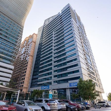 Lovely 3 Bedroom Apartment Beach Front Abú Dhabí Exteriér fotografie