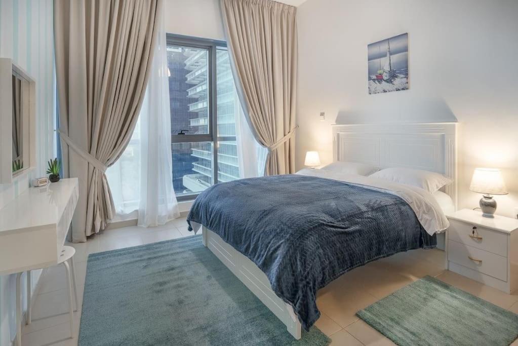 Lovely 3 Bedroom Apartment Beach Front Abú Dhabí Exteriér fotografie