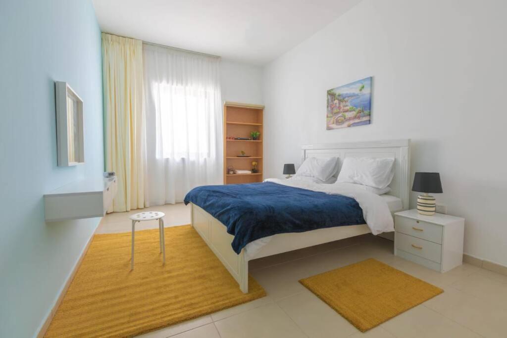 Lovely 3 Bedroom Apartment Beach Front Abú Dhabí Exteriér fotografie