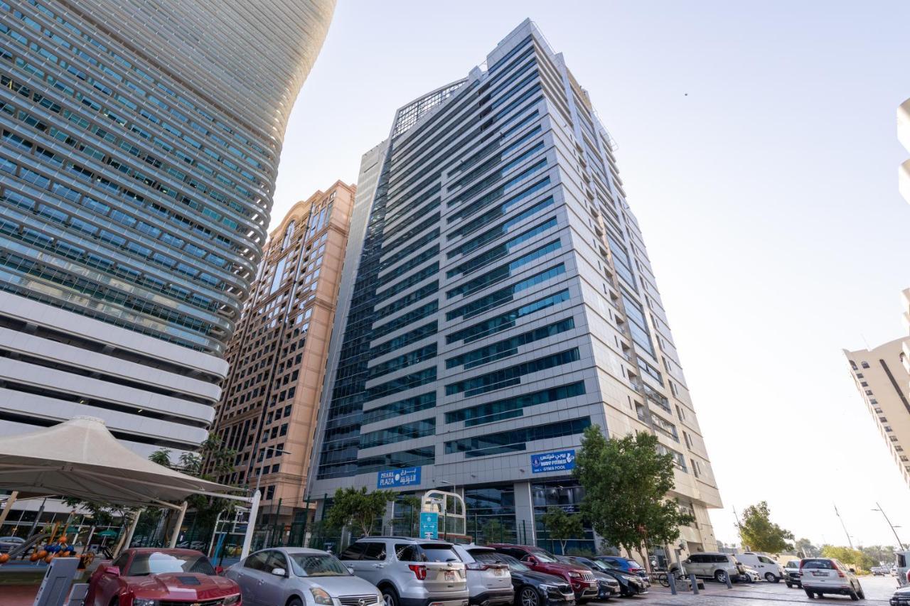 Lovely 3 Bedroom Apartment Beach Front Abú Dhabí Exteriér fotografie